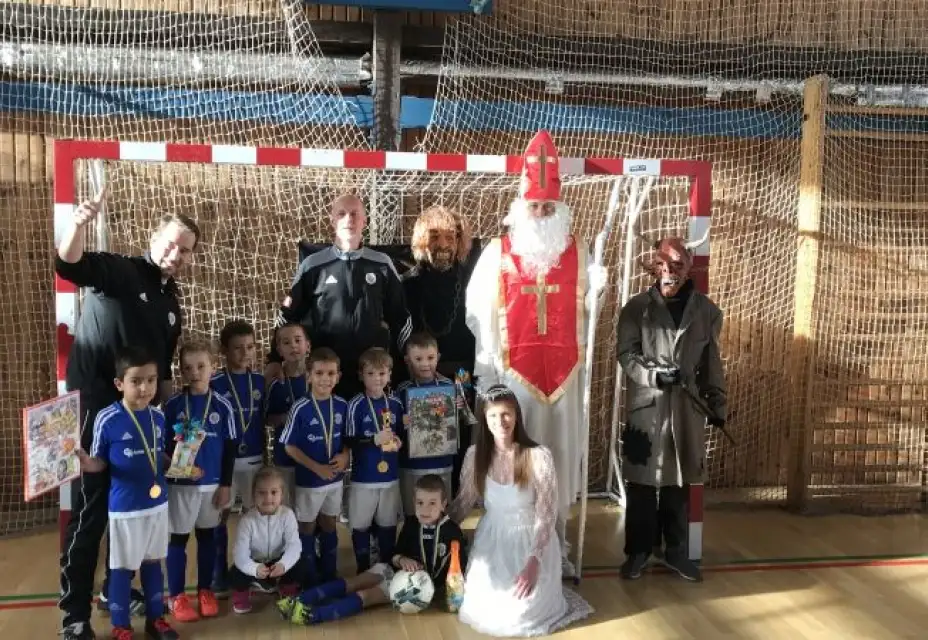 ZLATO je doma! Školička FK Řeporyje nadělovala