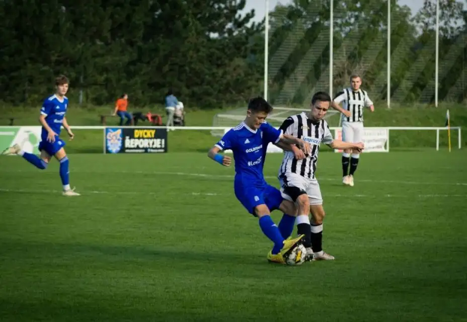 FK Řeporyje : FK Slavoj Vyšehrad  7:0(5:0)